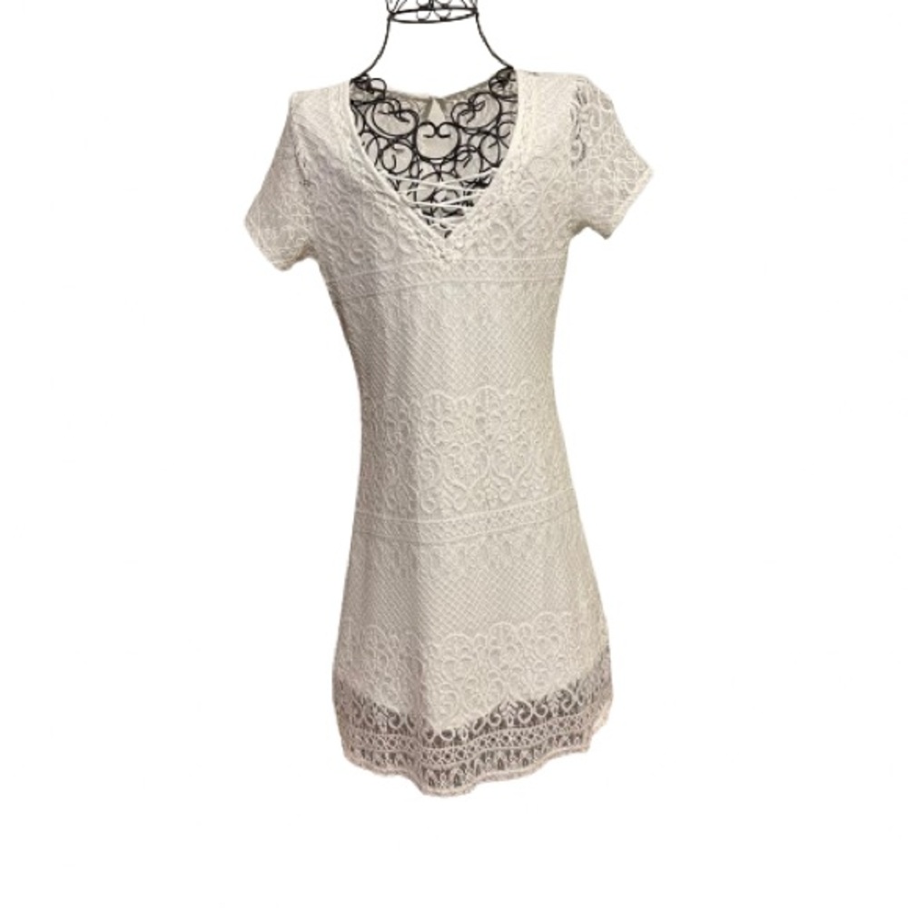 Summer lace off white/ white dress. By Hollister, size M.